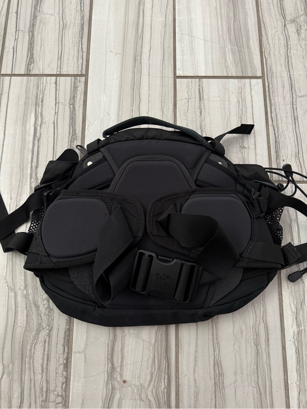 Arc’teryx waist pack. EUC like new - Picture 2 of 2